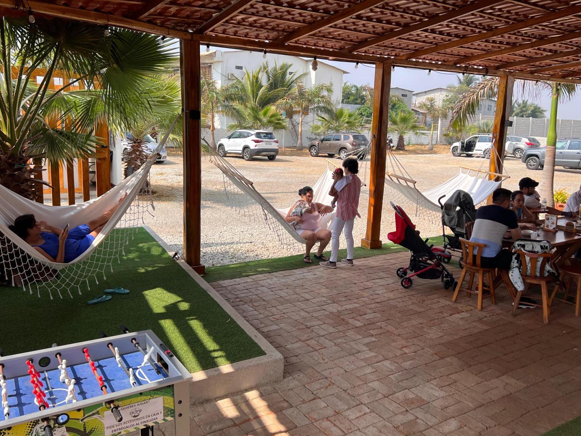 Ohana Beach Hotel Playas Exteriör bild