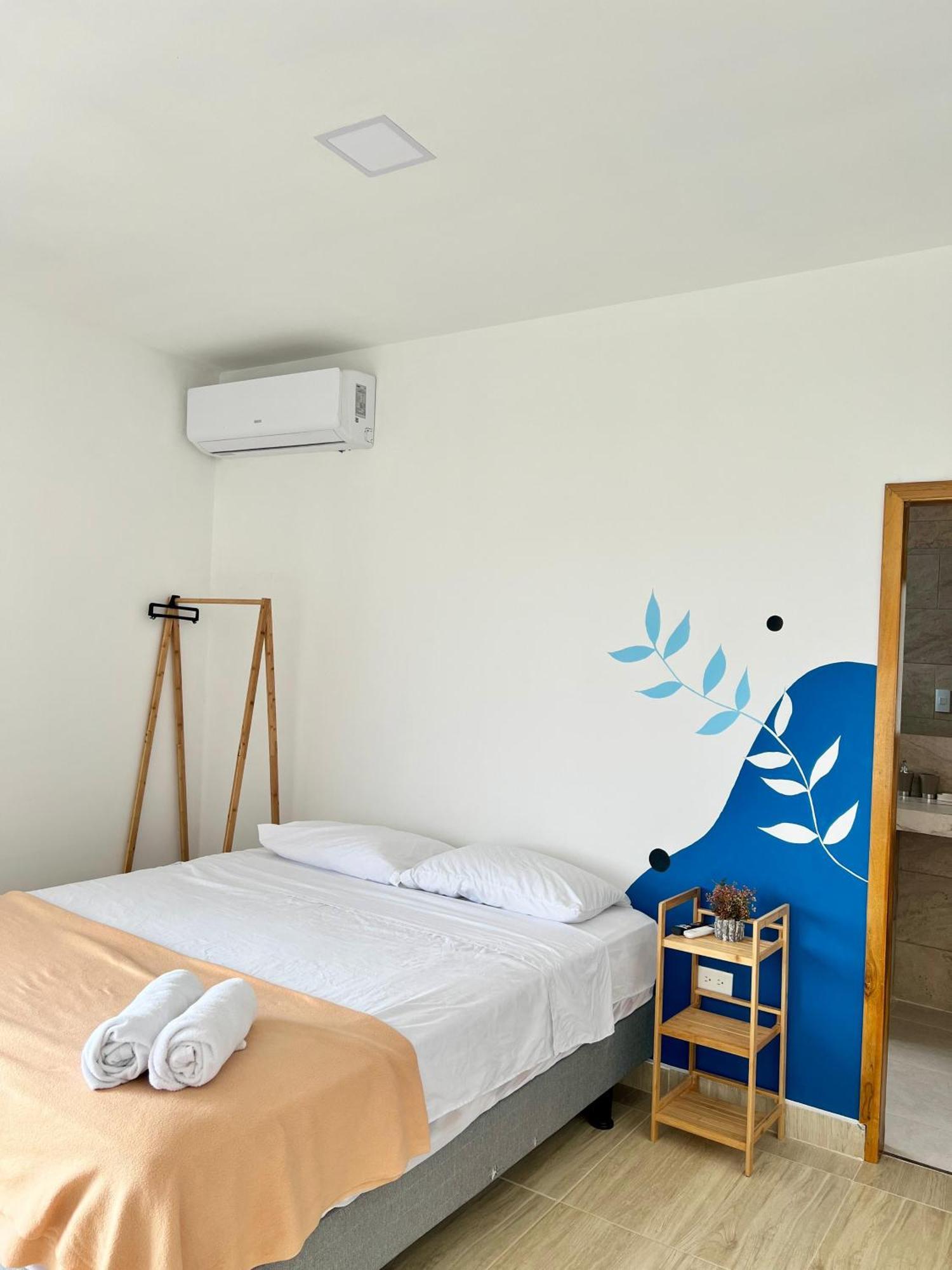 Ohana Beach Hotel Playas Exteriör bild