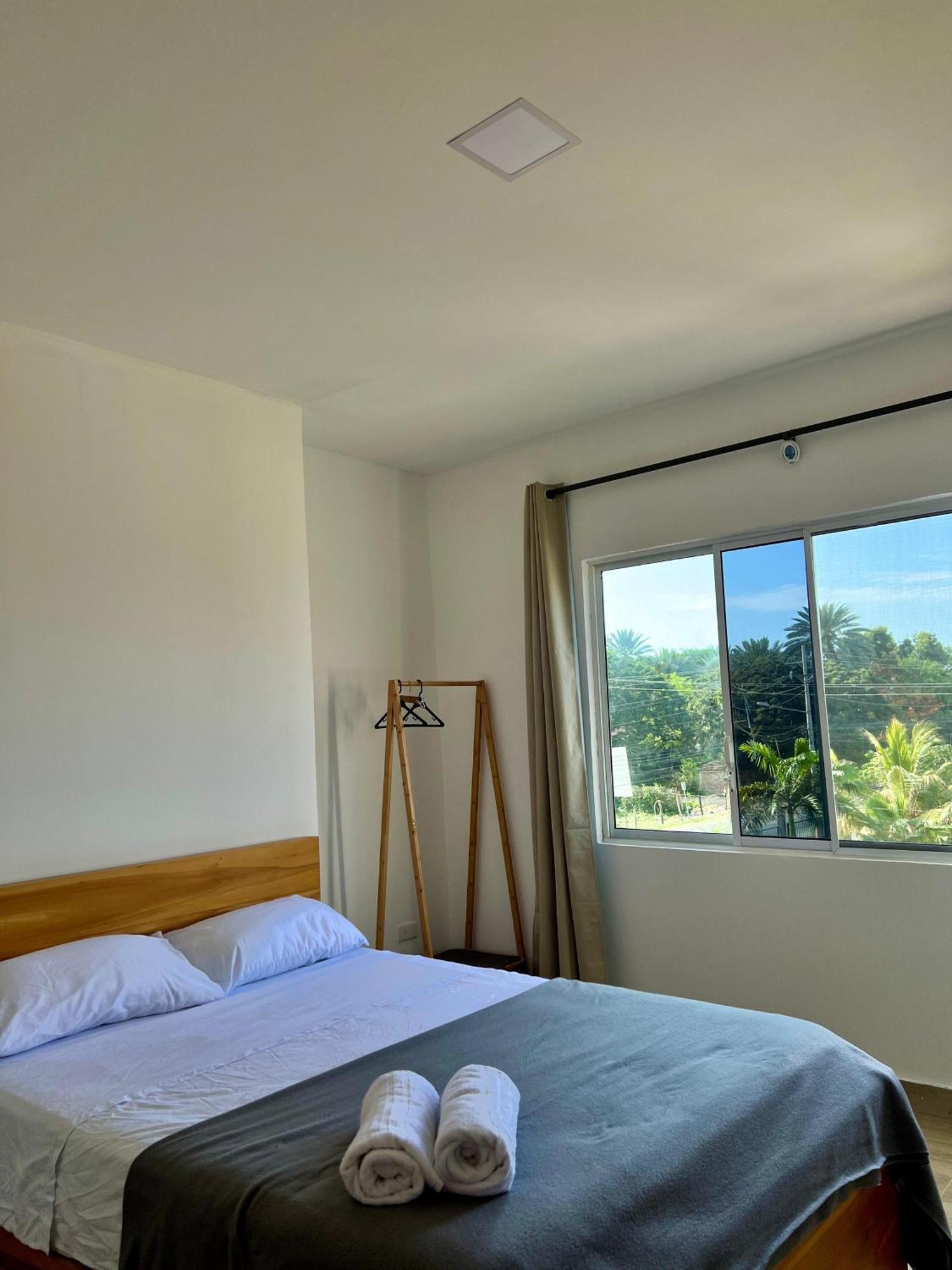 Ohana Beach Hotel Playas Exteriör bild